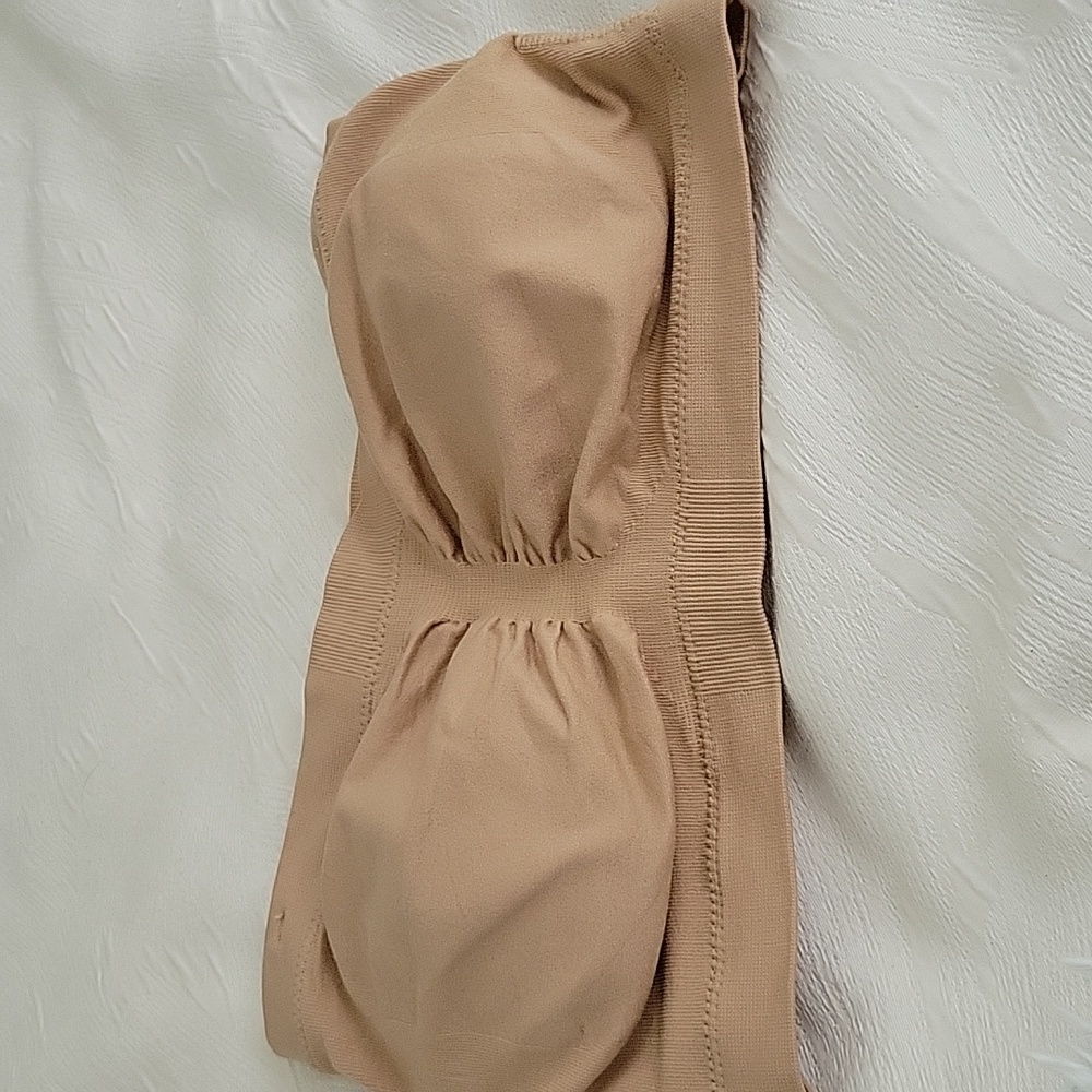 Strapless padded bra